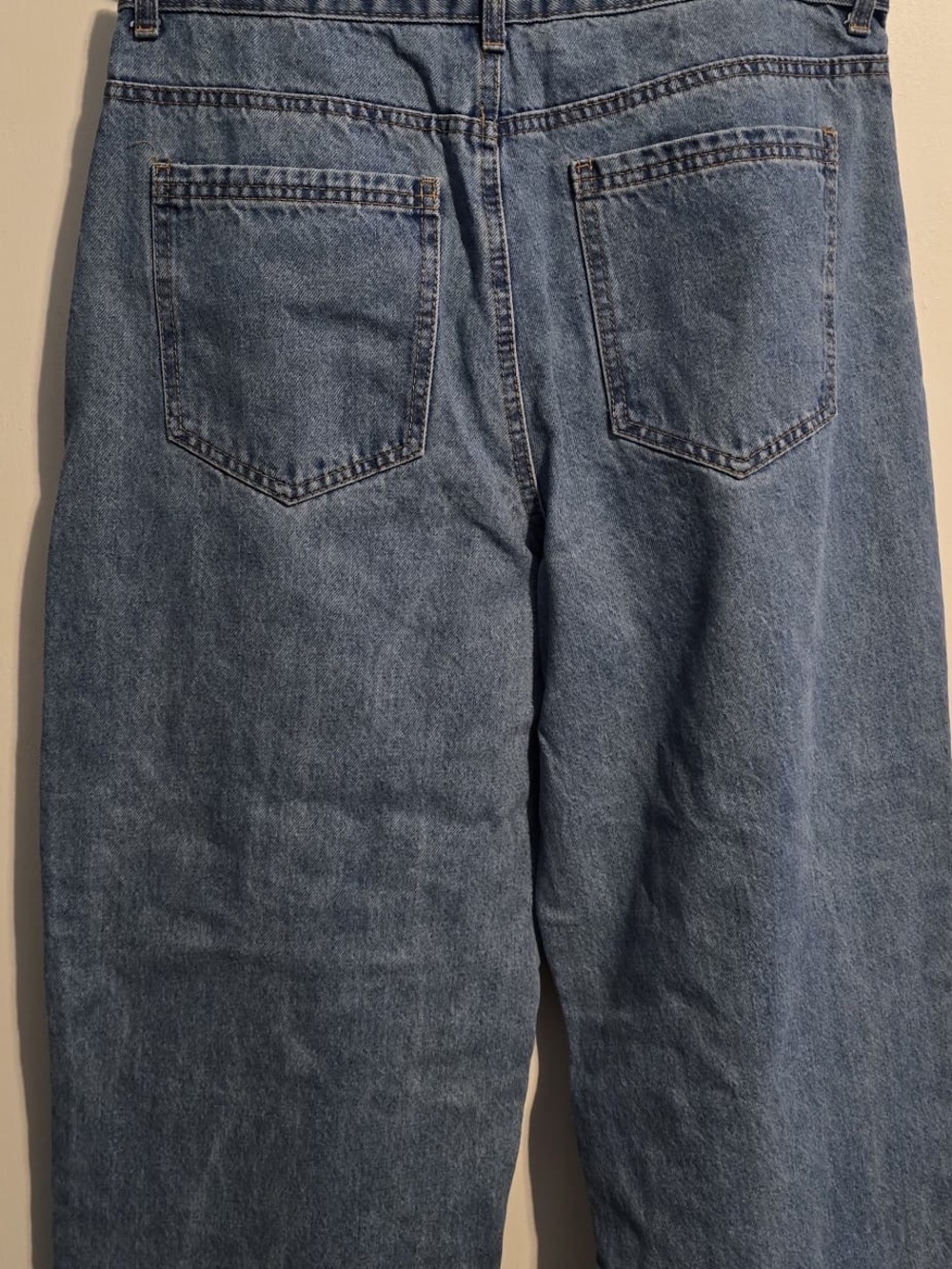 Classic High-Rise Straight Leg Women’s Jeans - Light Blue - Picture 10 of 11
